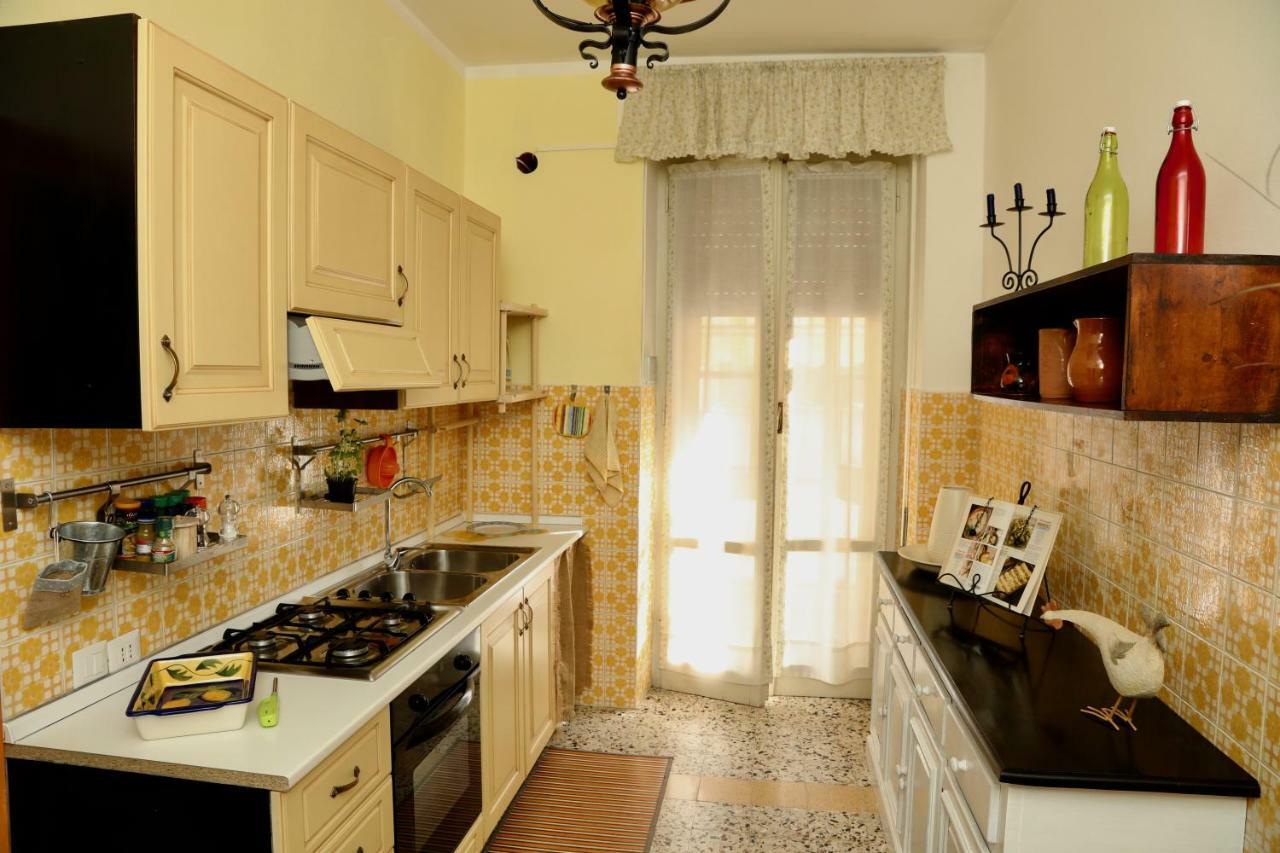 Viale Italia 41: I Migliori Anni Ξενοδοχείο Σάσαρι Εξωτερικό φωτογραφία