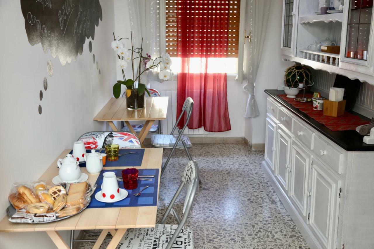 Viale Italia 41: I Migliori Anni Ξενοδοχείο Σάσαρι Εξωτερικό φωτογραφία