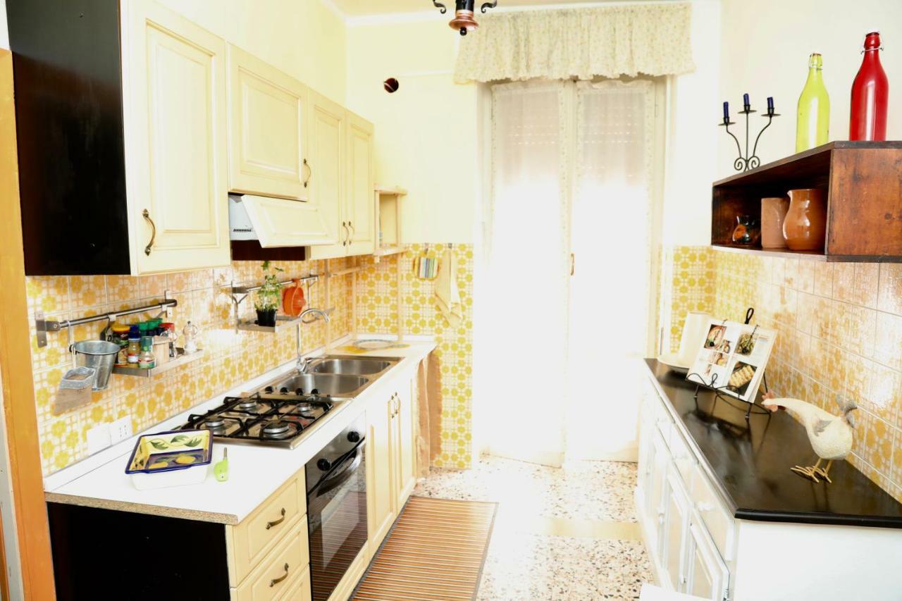 Viale Italia 41: I Migliori Anni Ξενοδοχείο Σάσαρι Εξωτερικό φωτογραφία