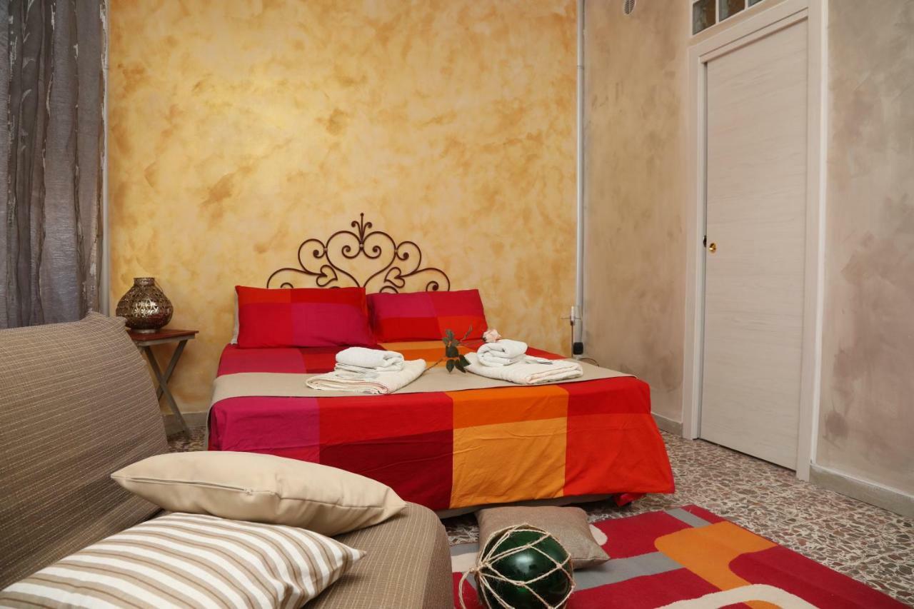 Viale Italia 41: I Migliori Anni Ξενοδοχείο Σάσαρι Εξωτερικό φωτογραφία