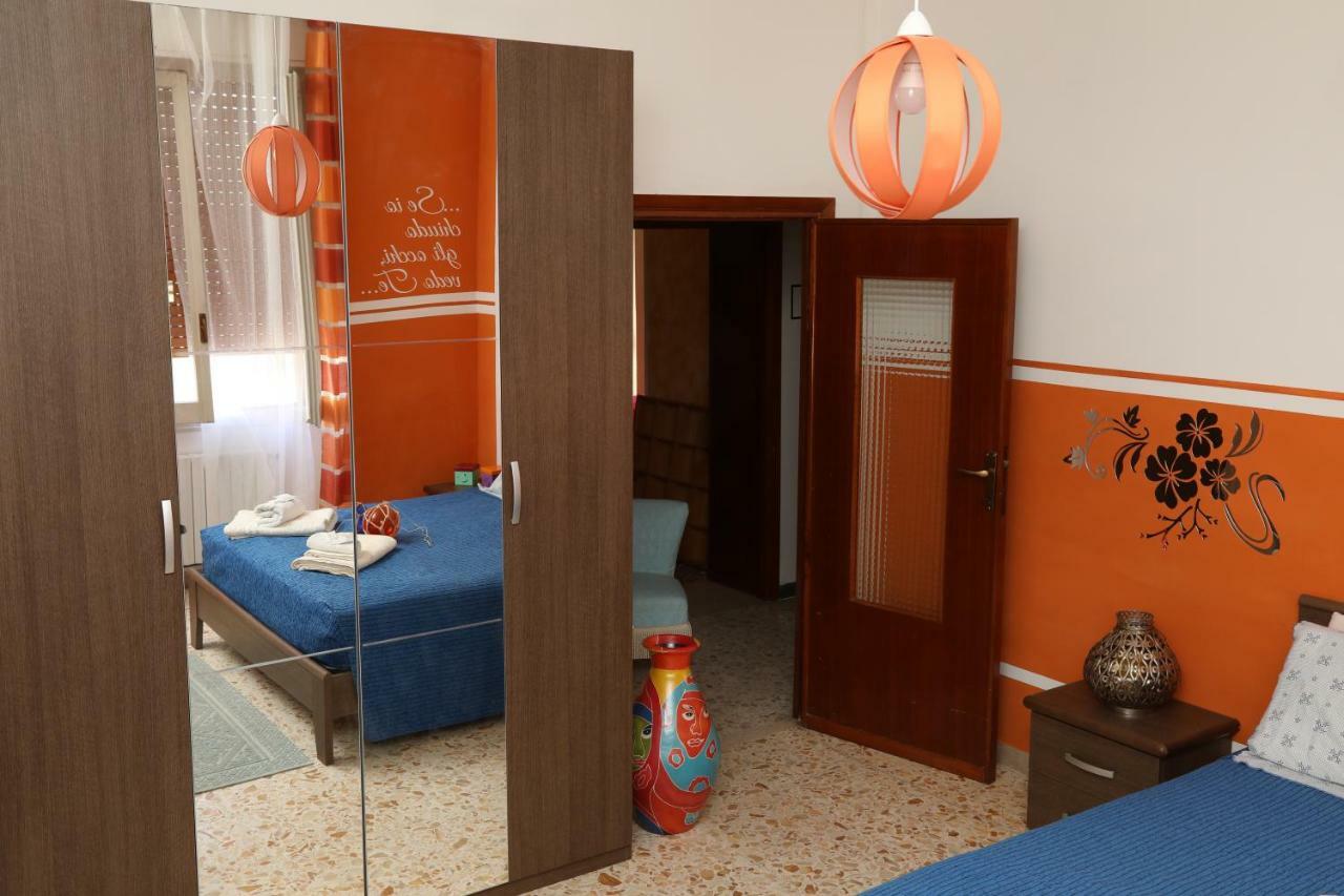 Viale Italia 41: I Migliori Anni Ξενοδοχείο Σάσαρι Εξωτερικό φωτογραφία